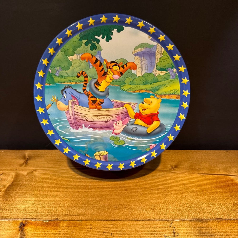 Disney Winnie the Pooh Vintage Cookie Tin Star Lid Tigger Eeyore Piglet 2005